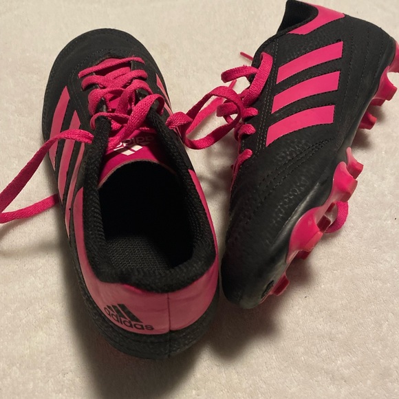Girls Adidas Cleats (2 1/2) - Picture 5 of 5